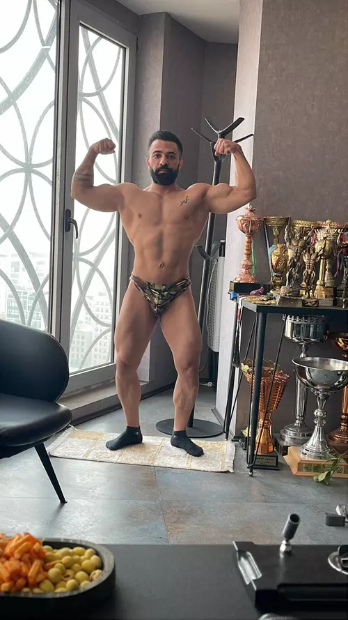 عکس مظاهر رهنما